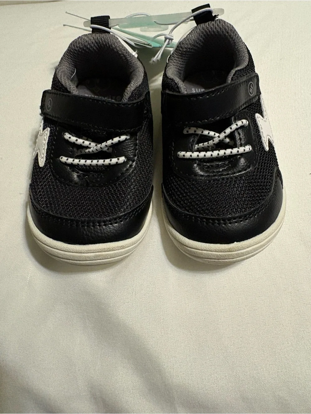 Stride Rite Black and White /Baby  Shoes Sneakers  !!!! Size 4 Months